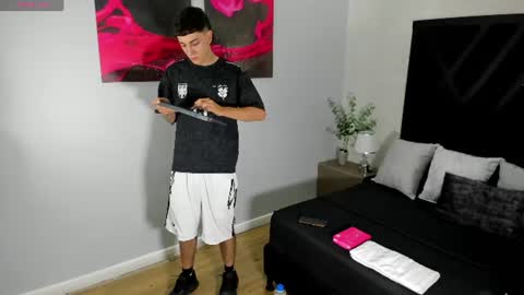 Snapshot of gian_rossii chatting on 07/14/26, 12:13 GIAN online show from 07/14/26, 12:13