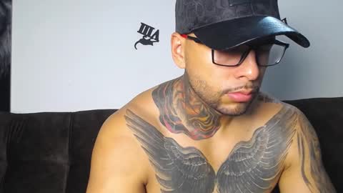 Snapshot of gianni_donato95 chatting on 10/02/25, 07:43 Dilan online show from 10/02/25, 07:43