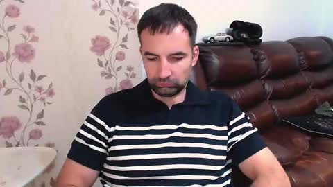 Gianni online show from 10/31/25, 08:59