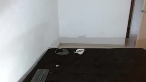 Snapshot of giant_feet chatting on 07/09/26, 11:36 BOSS online show from 07/09/26, 11:36