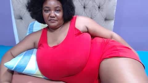 Snapshot of gianttitts chatting on 09/20/25, 07:59 gianttitts online show from 09/20/25, 07:59