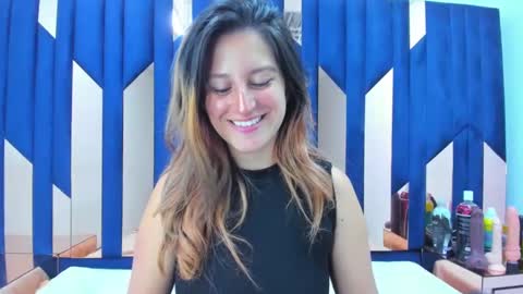 GiaRoussel online show from 01/05/25, 02:19