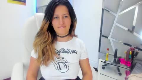 GiaRoussel online show from 01/07/25, 11:24