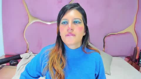 GiaRoussel online show from 01/11/25, 02:36