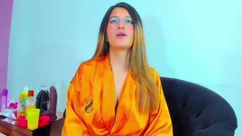 GiaRoussel online show from 01/17/25, 04:36