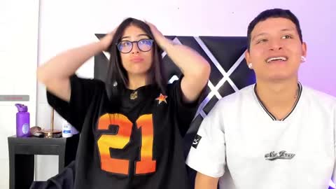 Snapshot of giax_ chatting on 04/24/26, 01:24 Gia and Tx online show from 04/24/26, 01:24