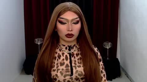 Snapshot of giaxxx01 chatting on 01/08/25, 05:37 Gia X online show from 01/08/25, 05:37