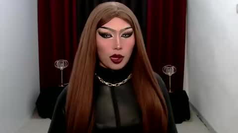 Snapshot of giaxxx01 chatting on 01/13/25, 07:54 Gia X online show from 01/13/25, 07:54