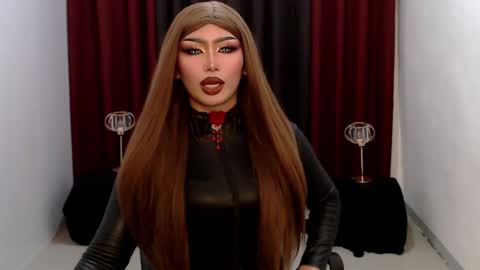 Snapshot of giaxxx01 chatting on 02/10/25, 06:31 Gia X online show from 02/10/25, 06:31