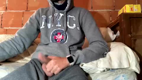 Snapshot of gicobest chatting on 12/31/24, 10:37 Corrado online show from 12/31/24, 10:37