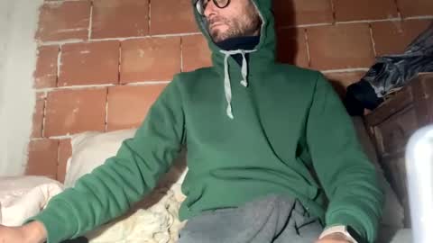 Snapshot of gicobest chatting on 01/18/25, 07:07 Corrado online show from 01/18/25, 07:07