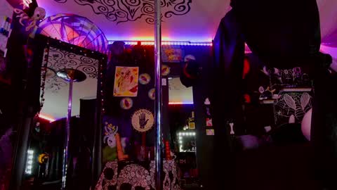 Snapshot of gigglemethis22 chatting on 12/03/24, 12:35 Giggles online show from 12/03/24, 12:35