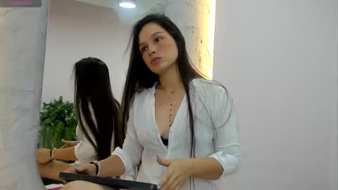 Snapshot of gigi_cutte_ chatting on 03/28/26, 10:15 Gigi online show from 03/28/26, 10:15