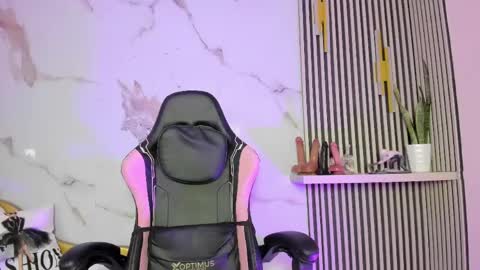 Gigi  online show from 05/07/26, 12:10