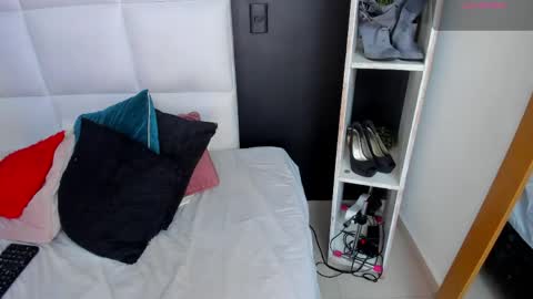 Snapshot of gigi_duran chatting on 04/02/26, 04:21 Gigi online show from 04/02/26, 04:21