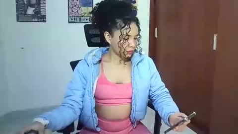 GIGI STCOTT online show from 12/22/25, 01:46