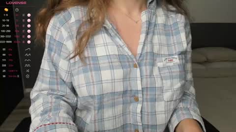 gigihadd online show from 12/22/24, 05:42