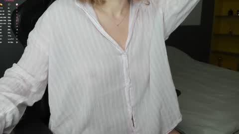 gigihadd online show from 12/14/25, 06:45