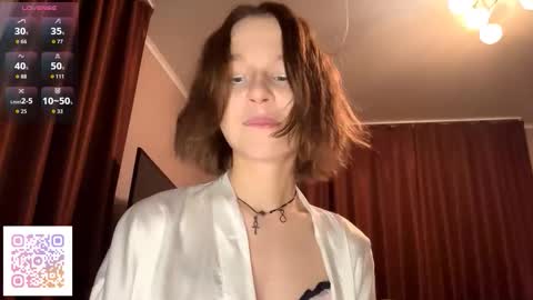 Snapshot of gigikray chatting on 11/26/25, 07:48 Molly online show from 11/26/25, 07:48