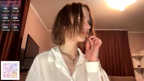 Snapshot of gigikray chatting on 11/29/25, 07:39 Molly online show from 11/29/25, 07:39