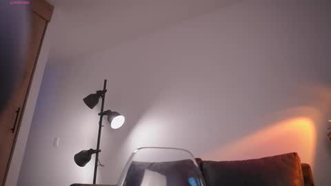 GIGI online show from 10/30/25, 06:52