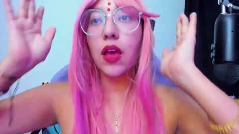 Snapshot of gigimooon chatting on 11/09/25, 05:06 gigimooon online show from 11/09/25, 05:06