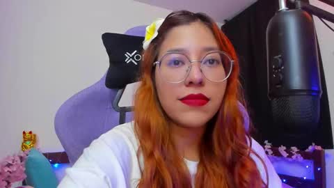 Snapshot of gigimooon chatting on 11/11/25, 02:22 gigimooon online show from 11/11/25, 02:22