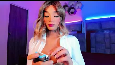 Snapshot of gigitremblay chatting on 02/14/26, 07:10 gigitremblay online show from 02/14/26, 07:10