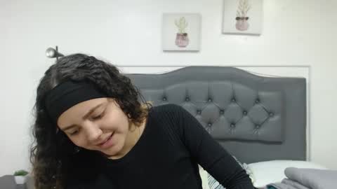 Snapshot of giia_moroe chatting on 10/20/25, 02:28 Giia  online show from 10/20/25, 02:28