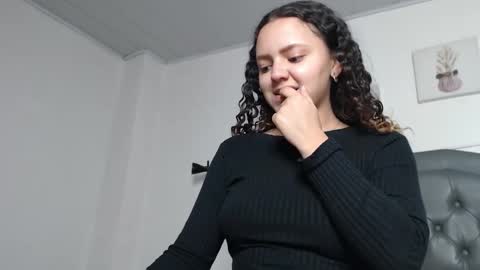 Giia  online show from 12/15/25, 12:53