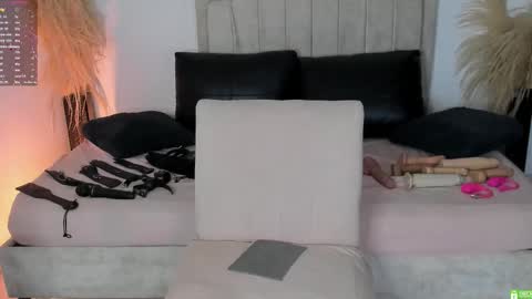 Snapshot of giiny_ chatting on 03/27/26, 02:17 pamela online show from 03/27/26, 02:17