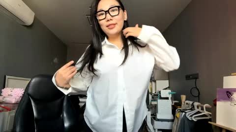 Agatha online show from 04/18/26, 08:18