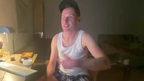 Snapshot of gilbertlachsmann chatting on 02/05/25, 03:23 Sebastian online show from 02/05/25, 03:23