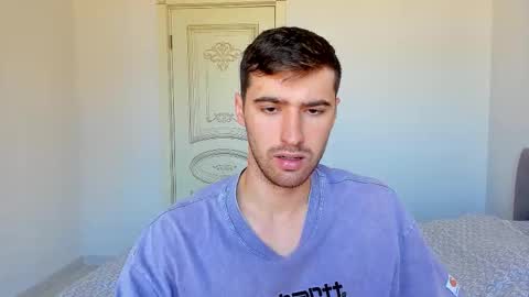 Snapshot of gilbertogonzales chatting on 09/17/25, 06:48 gilbertogonzales online show from 09/17/25, 06:48