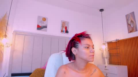 Snapshot of gimenalara chatting on 02/27/26, 01:00 Gimena online show from 02/27/26, 01:00