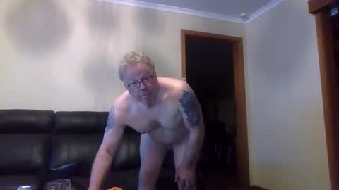 gimmmieoooo online show from 10/09/25, 08:56