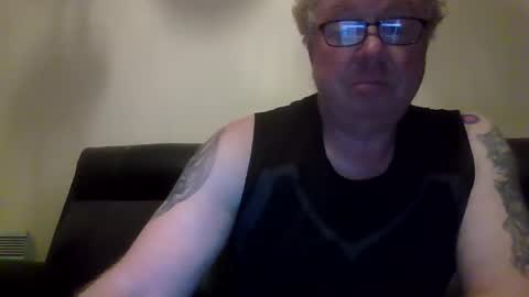 Snapshot of gimmmieoooo chatting on 04/09/26, 07:36 gimmmieoooo online show from 04/09/26, 07:36