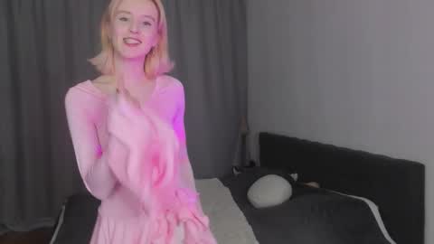 Gin online show from 11/06/25, 06:25