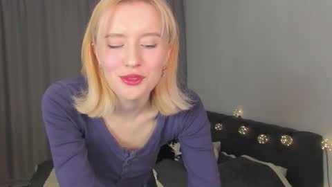 Gin online show from 11/28/25, 06:27