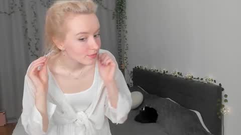 Gin online show from 02/21/26, 06:36