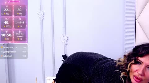 Gina online show from 02/05/25, 04:16