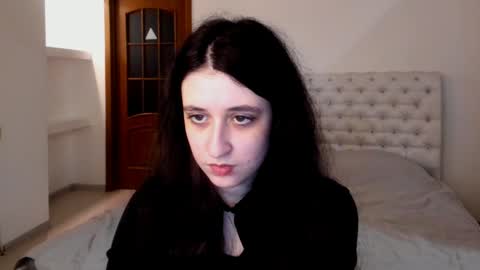 Kate online show from 02/06/25, 12:05