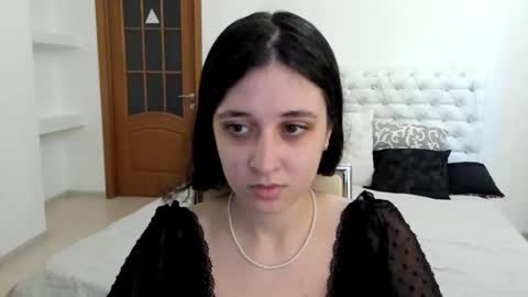 Kate online show from 09/13/25, 08:03