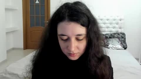 Kate online show from 11/17/25, 08:42