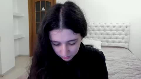 Kate online show from 11/30/25, 08:40