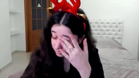 Kate online show from 12/14/25, 08:52