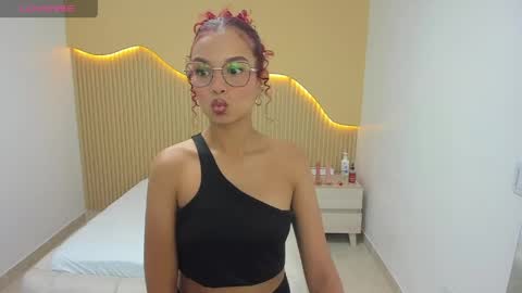 Snapshot of ginamorelo chatting on 05/26/26, 08:05 G I A N A online show from 05/26/26, 08:05