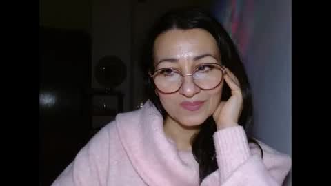 GinaONeon online show from 01/19/25, 11:00