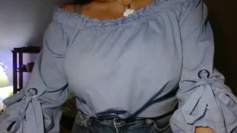 GinaONeon online show from 11/10/25, 07:46