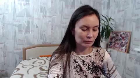 ginaxsoulah   online show from 12/18/25, 10:43